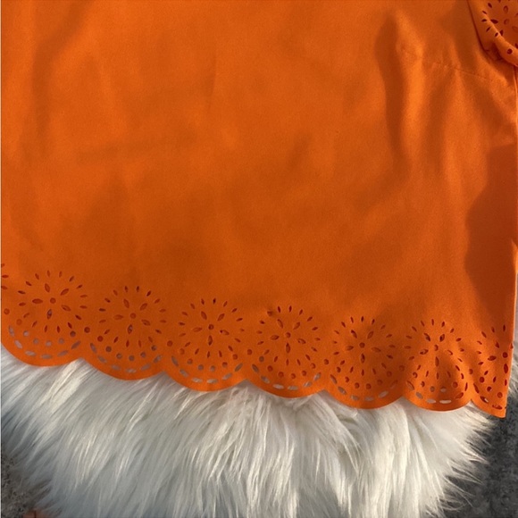 Orange Short Sleeved Top With Laser Cutout Accent Sz MED - Picture 3 of 6